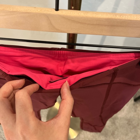 Lululemon Running Leggings | Size 4 | Burgundy | Reflective | GREAT Condition - Picture 4 of 7